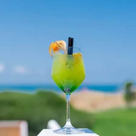 Cumeja Beach Club & Hotel-3